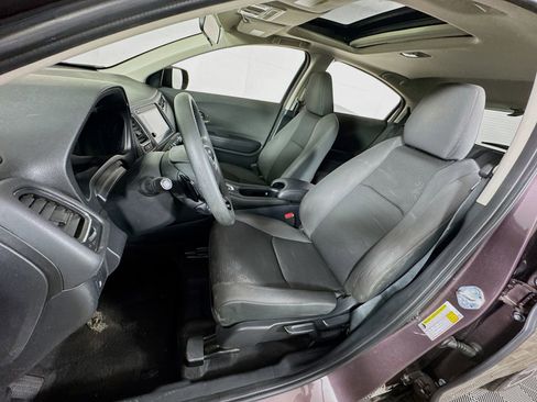 Used 2022 Honda HR-V EX image 12