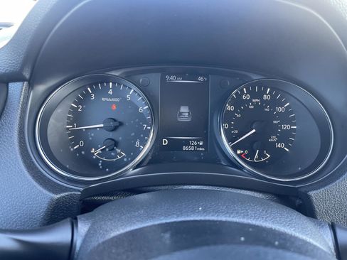 Used 2017 Nissan Rogue SL w/ SL Premium Package image 10