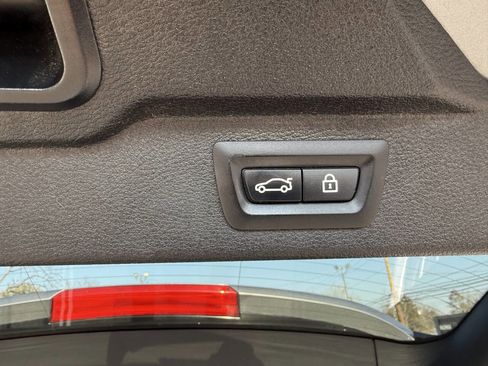 Used 2016 BMW X5 xDrive50i image 15