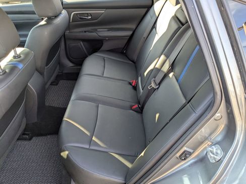 Used 2018 Nissan Altima 2.5 SR w/ SR Special Edition image 29