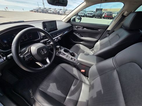 Used 2023 Honda Civic Touring image 9