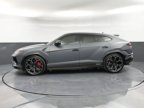 Used 2024 Lamborghini Urus Performante AWD/4WD image 2