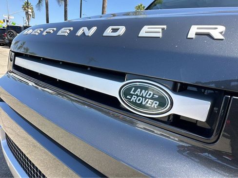 Used 2023 Land Rover Defender 110 SE AWD/4WD image 47