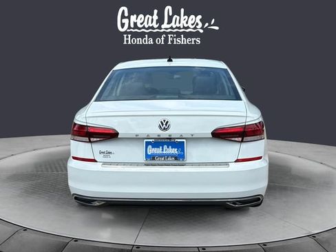 Used 2021 Volkswagen Passat 2.0T SE FWD image 4