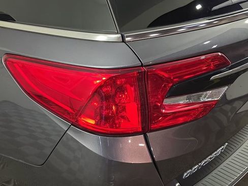 Used 2023 Honda Odyssey EX-L image 37