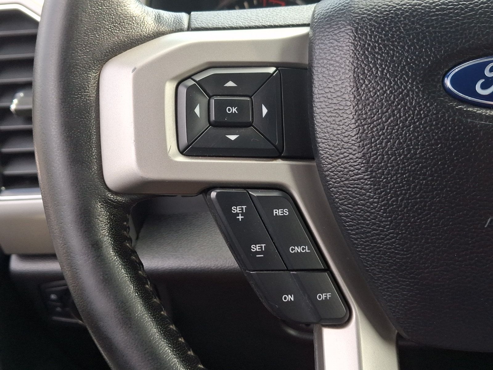 Used 2019 Ford F150 Lariat AWD/4WD image 22