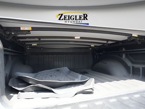 Used 2025 RAM 1500 Big Horn AWD/4WD image 11