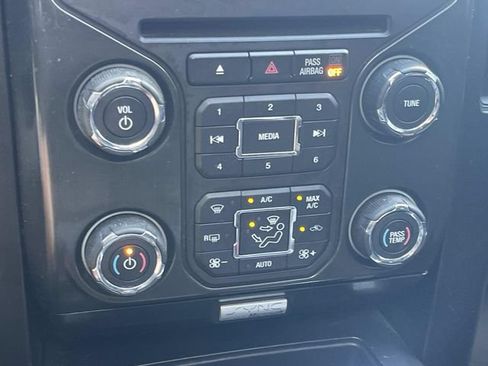 Used 2014 Ford F150 FX4 w/ Equipment Group 402A Luxury AWD/4WD image 33
