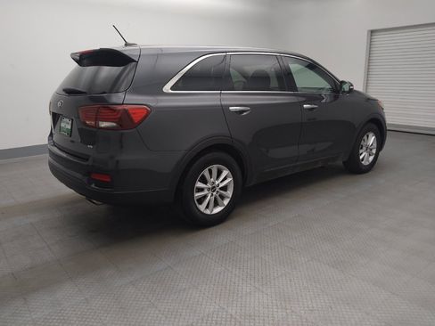 Used 2019 Kia Sorento FWD V6 image 10