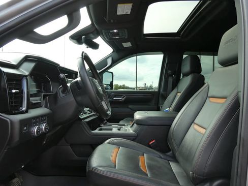Certified 2025 GMC Sierra 2500 AT4 w/ AT4 Premium Plus Package AWD/4WD image 24