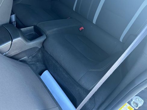 Used 2016 Chevrolet Camaro LT RWD image 9