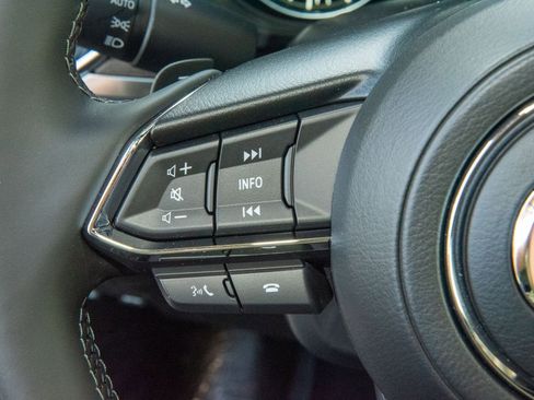 Used 2025 MAZDA CX-5 Signature image 25