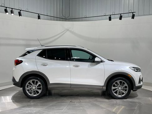Used 2023 Buick Encore GX Essence w/ Experience Buick Package image 10
