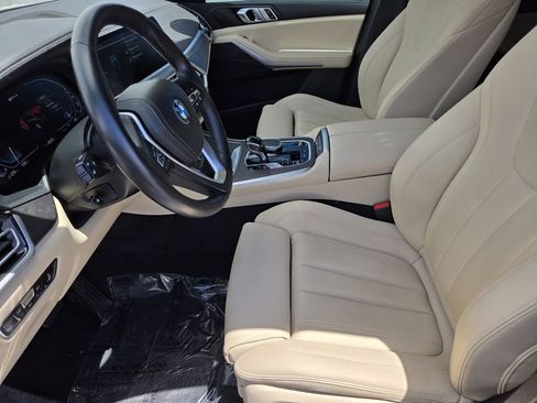 Used 2022 BMW X5 xDrive45e w/ Climate Comfort Package AWD/4WD image 14