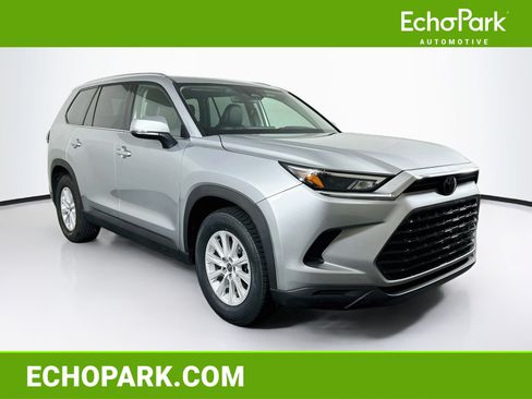 Used 2025 Toyota Grand Highlander AWD image 1