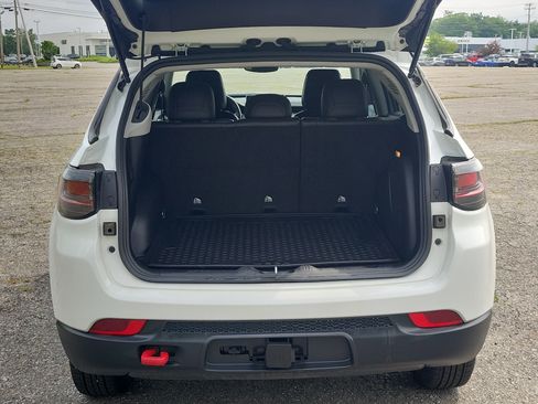 Used 2022 Jeep Compass Trailhawk w/ Trailhawk Elite Group AWD/4WD image 17