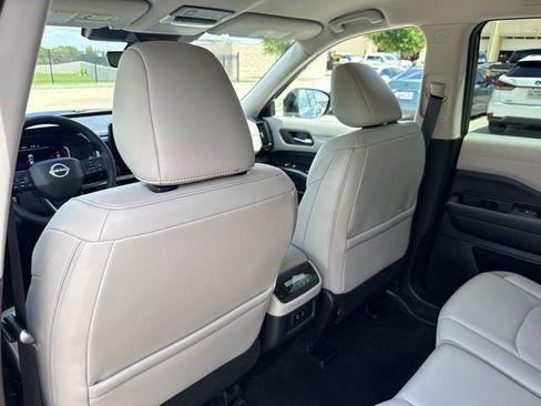 Used 2026 Nissan Pathfinder SL AWD/4WD image 26