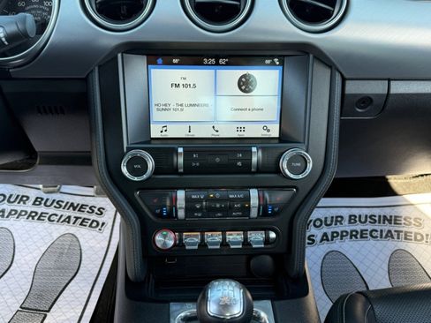 Used 2019 Ford Mustang Premium image 19