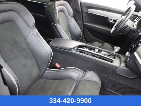 Used 2020 Volvo S90 T6 R-Design image 25