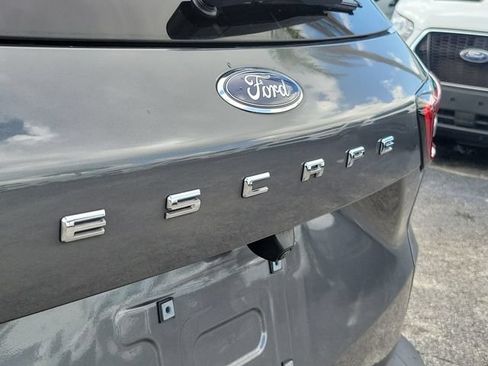 Used 2023 Ford Escape Active w/ Tech Pack #1 FWD image 6