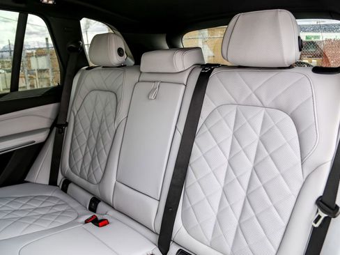 New 2026 BMW X5 xDrive50e w/ M Sport Package image 23