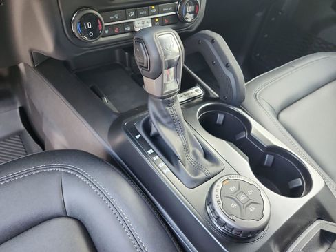 New 2025 Ford Bronco Badlands image 15