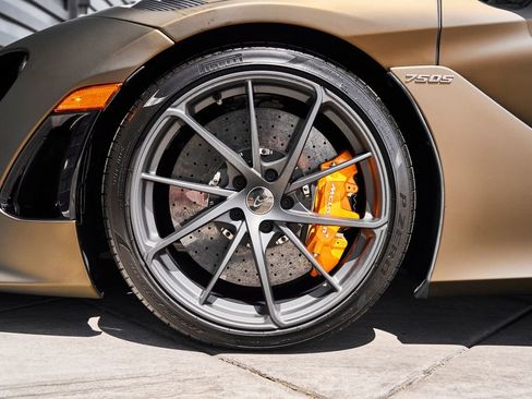 Used 2025 McLaren 750S Spider RWD image 3