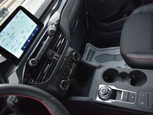 New 2026 Ford Escape ST-Line w/ Cold Weather Package image 25