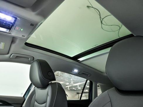 New 2026 Volkswagen Tiguan SE AWD/4WD image 8