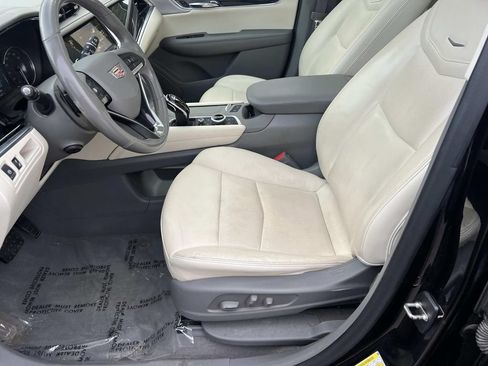 Used 2020 Cadillac XT6 Premium Luxury FWD image 14