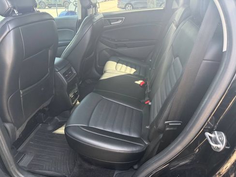 Used 2018 Ford Edge SEL w/ Equipment Group 201A FWD image 9