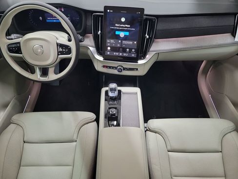 New 2026 Volvo XC90 T8 Ultra w/ Protection Package Premier AWD/4WD image 17
