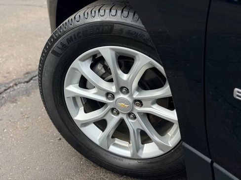 Used 2019 Chevrolet Equinox LT w/ Driver Convenience Package image 29