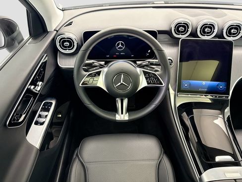 Certified 2025 Mercedes-Benz GLC 300 4MATIC image 10