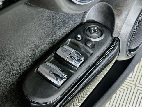 Used 2022 MINI Cooper S FWD image 18