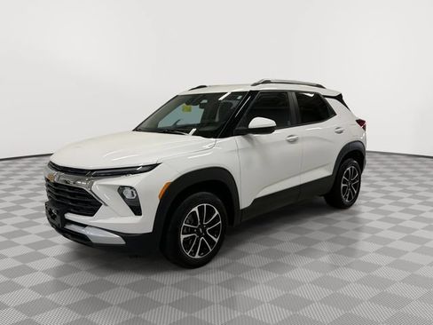 Certified 2025 Chevrolet TrailBlazer LT AWD/4WD image 6