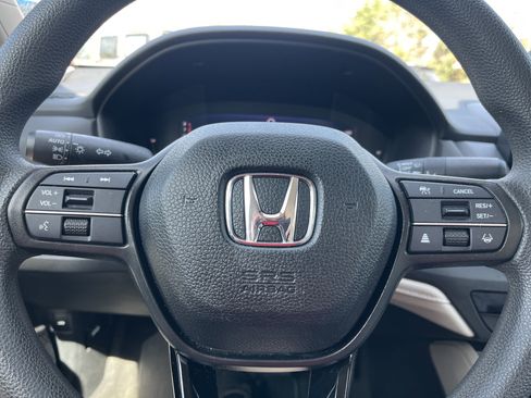 Used 2025 Honda Accord LX image 12