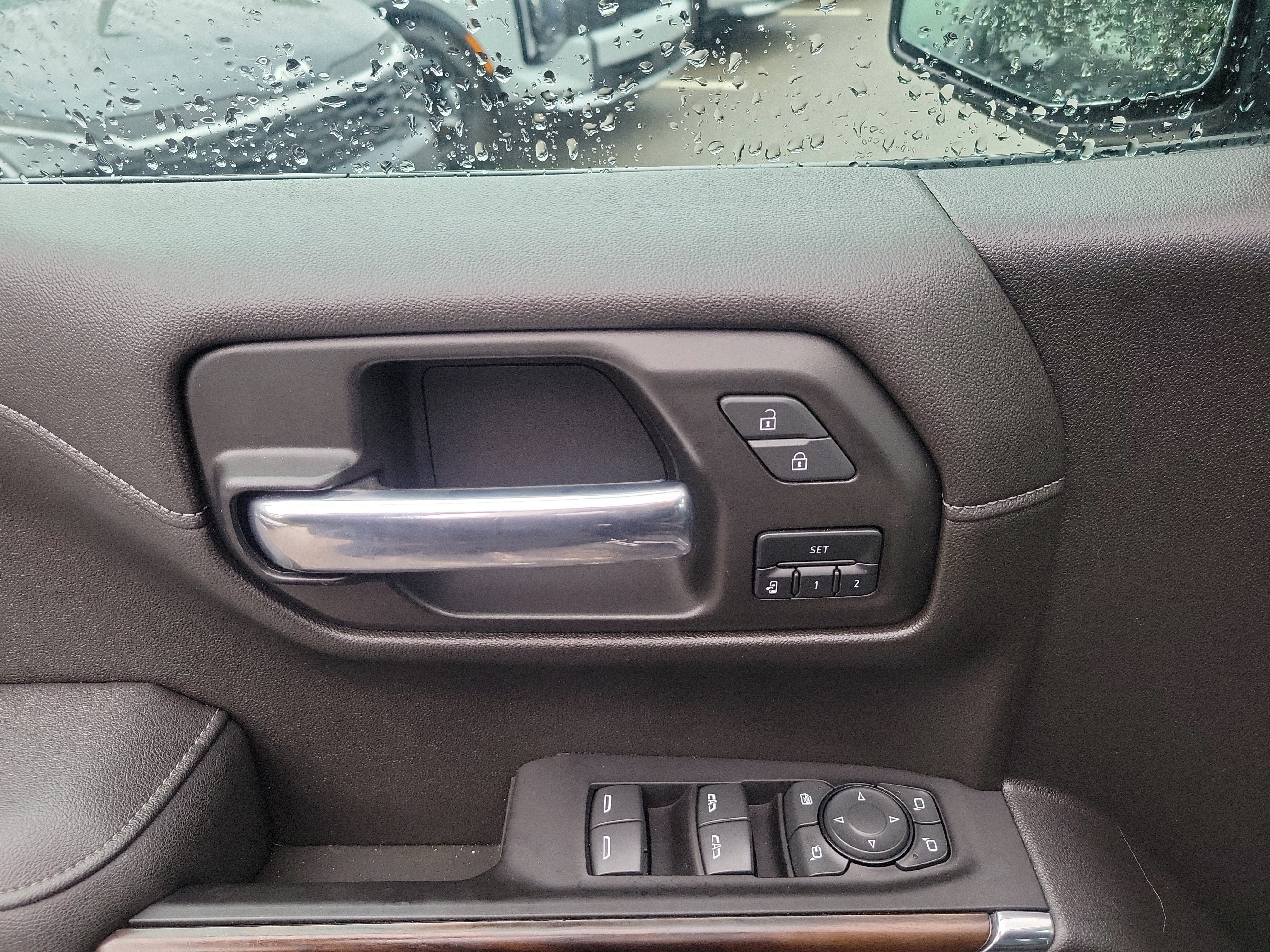 Used 2022 GMC Sierra 1500 SLT AWD/4WD image 17