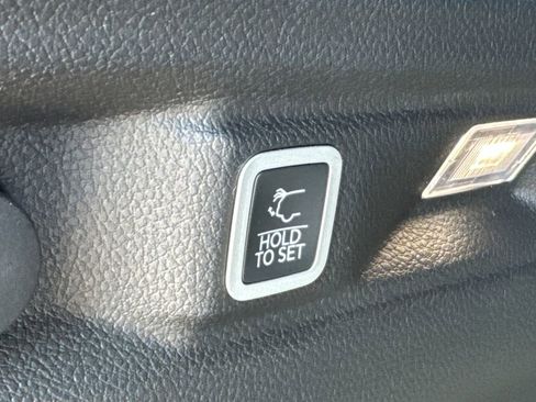New 2026 Jeep Grand Cherokee L Limited RWD image 11