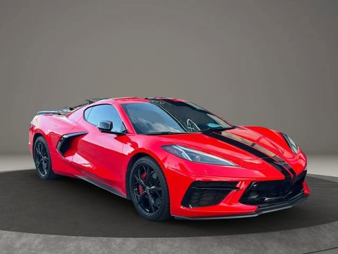 Used 2020 Chevrolet Corvette Stingray Preferred Cpe w/ 2LT Preferred Equipment Group image 4