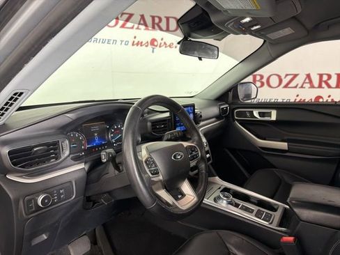 Used 2020 Ford Explorer XLT w/ Equipment Group 202A RWD image 12