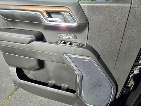 Certified 2023 Chevrolet Silverado 1500 High Country w/ Z71 Off-Road Package image 17