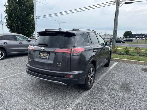 Used 2018 Toyota RAV4 XLE AWD/4WD image 5