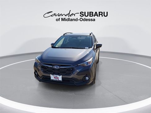 Used 2025 Subaru Crosstrek 2.0i Premium image 3