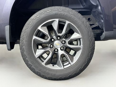 Used 2023 Chevrolet Silverado 1500 LT AWD/4WD image 11