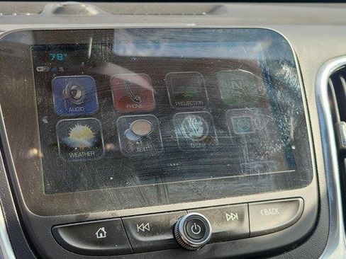 Used 2018 Chevrolet Equinox Premier image 28