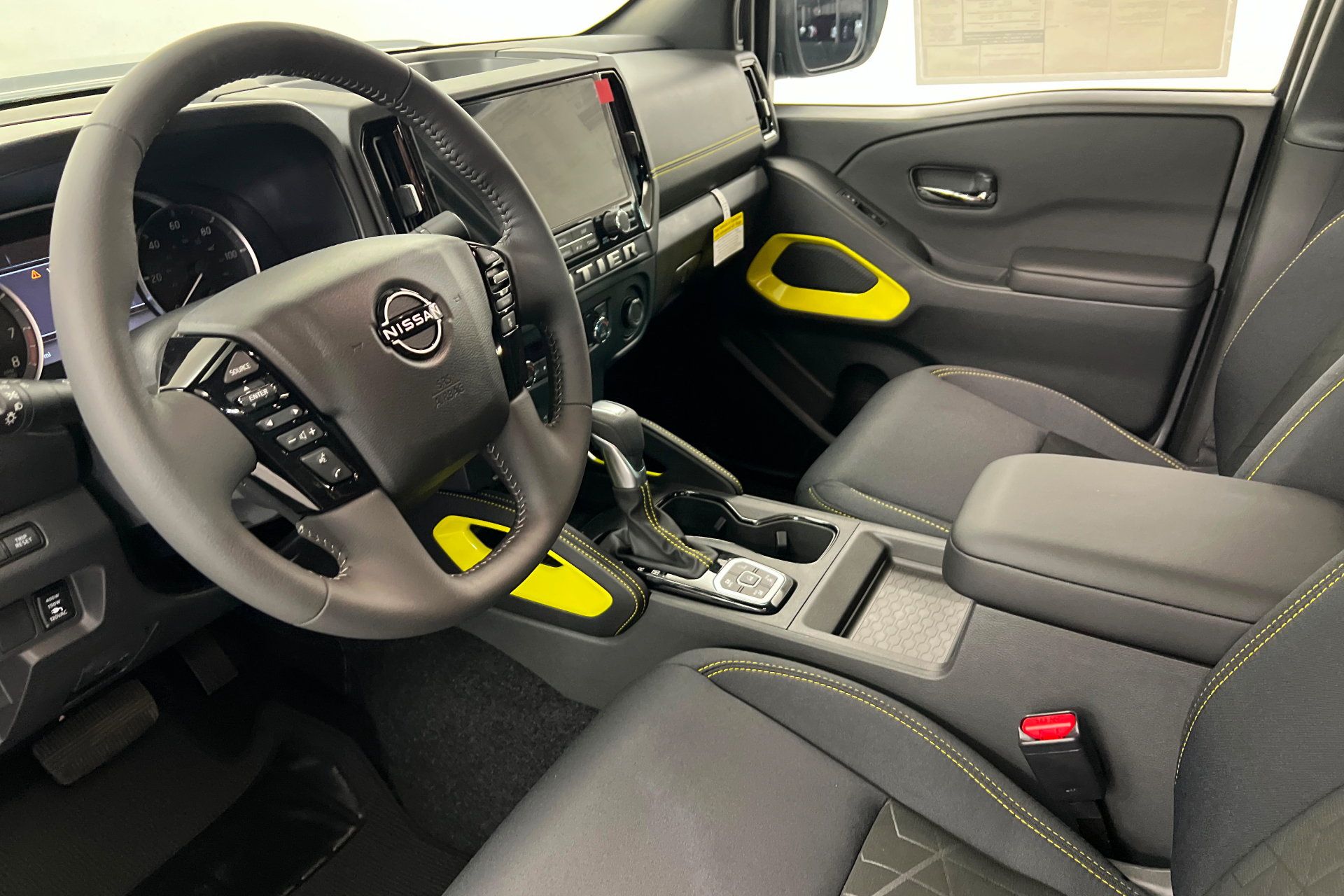 New 2027 Nissan Frontier SV w/ SV Convenience Package AWD/4WD image 15