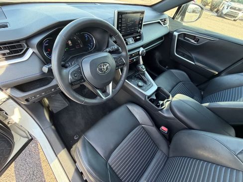 Used 2020 Toyota RAV4 XSE w/ XSE Grade Weather Package AWD/4WD image 15