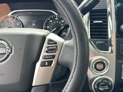 Used 2023 Nissan Titan SV w/ SV Convenience Package image 14