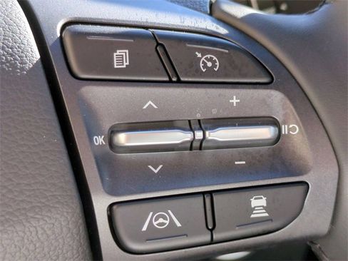 Certified 2022 Hyundai Kona Limited image 33